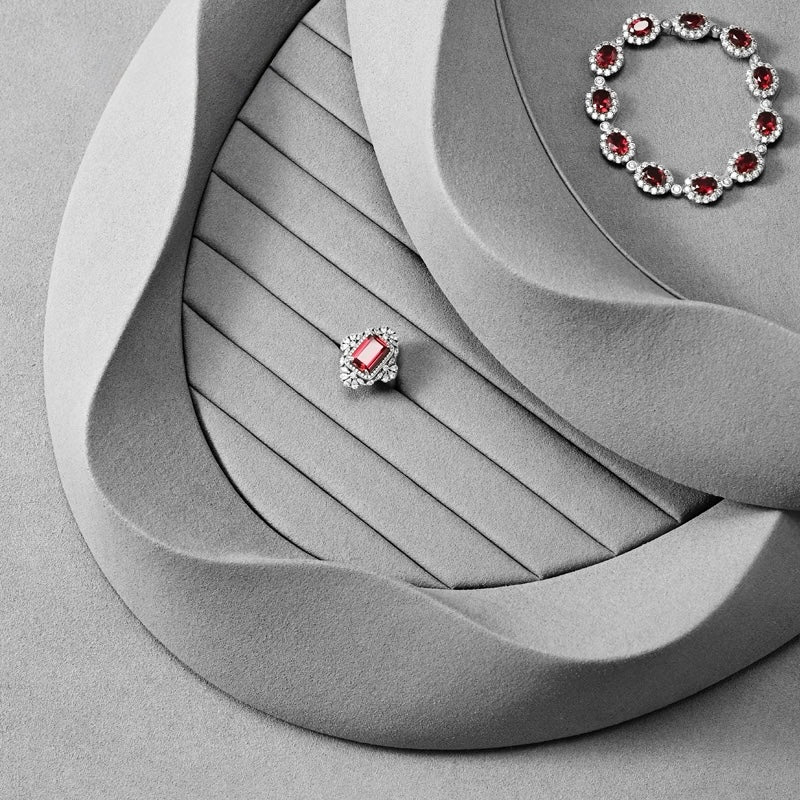 Pearl jewelry pallets, jewelry pallets, microfiber rings, necklaces, earrings, bracelets, display props