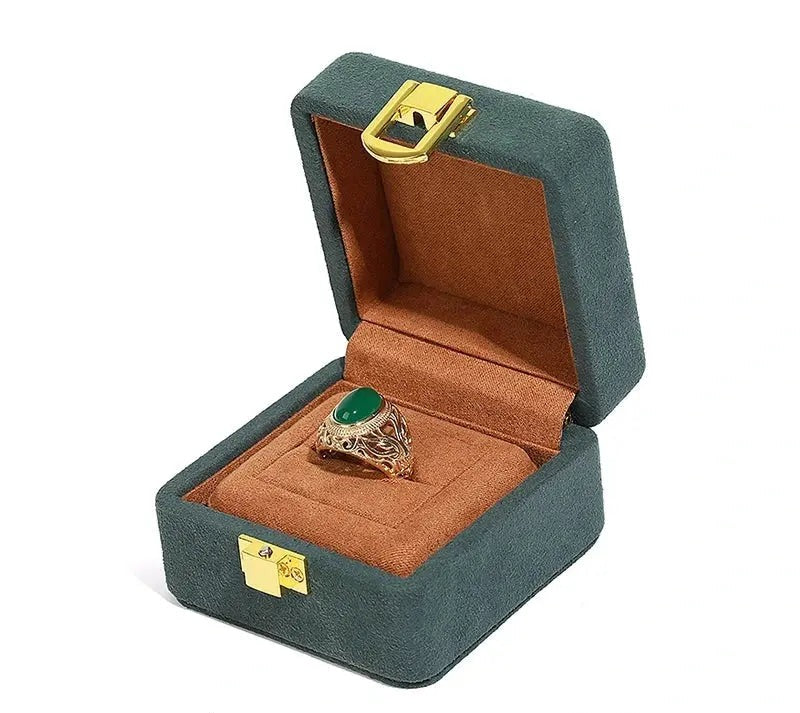Light green with inner brown ring box 8.2x8.2x5.5cm