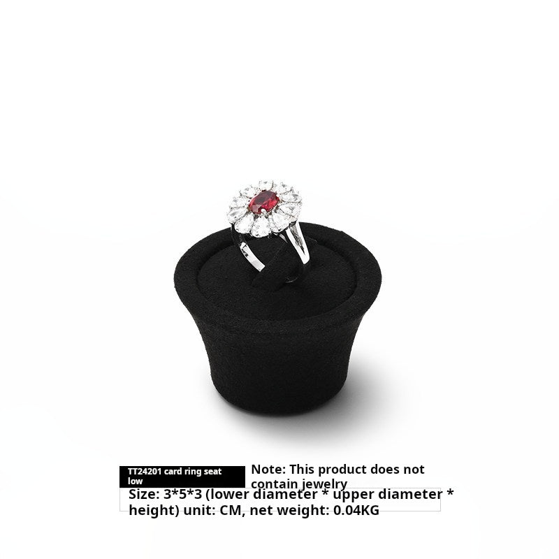 Jewelry window display, high-end rings, earrings, necklaces, jewelry display packaging - Jim Display